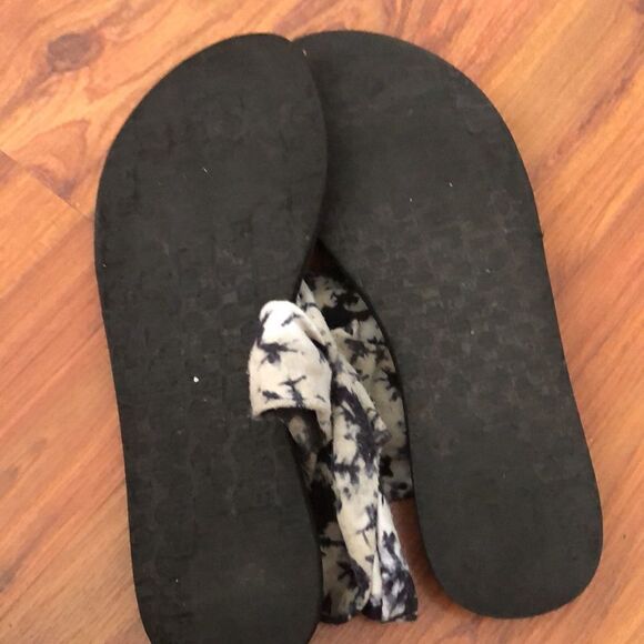 Sanuk Cloth sandals. Size 10 tie-dye - Picture 7 of 10